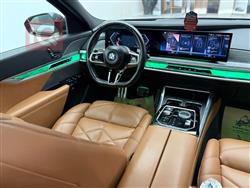 بي ام دبليو الفئة 7